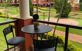 Apart Lake Side vista jardim c/balanço